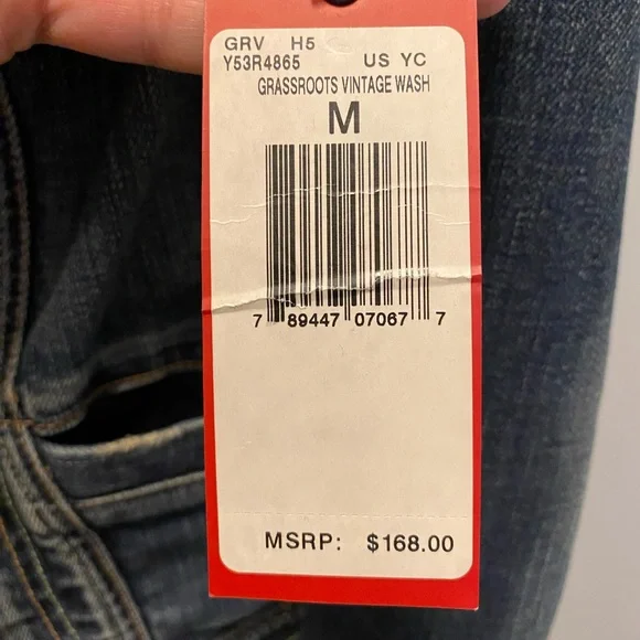 NWT Guess Premium Vintage Wash Embroidered & Stud Embellished Denim Jacket - Picture 9 of 12